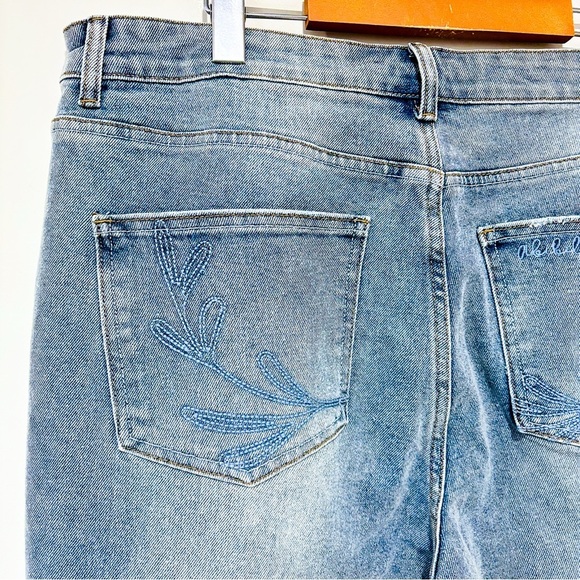 ABIBELLE Washed‎ blue jeans - Picture 8 of 10